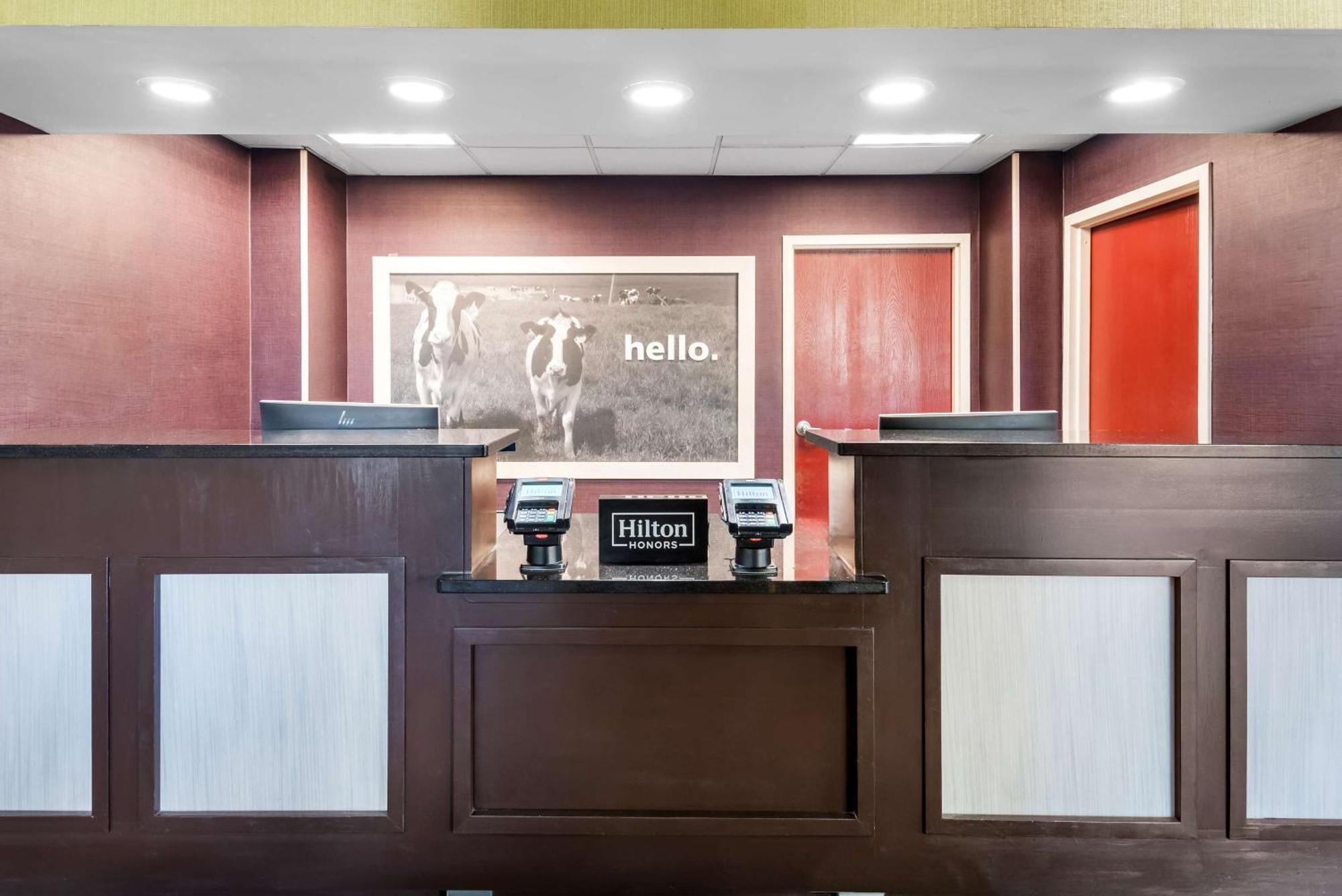 Hampton Inn Indianapolis Northeast/Castleton Екстериор снимка